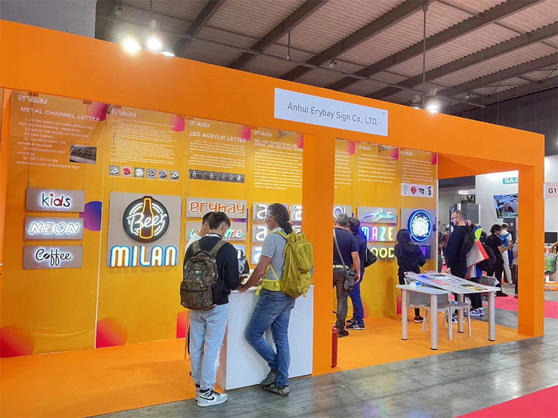 Salon de l'exposition Italie Milan en octobre 2023